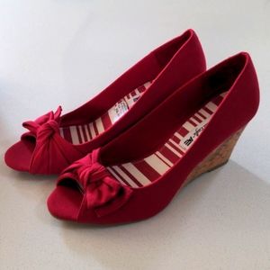 Cute Cork Wedge shoes, Red, peep toe, 7.5, Vintage 50's style, BNIB